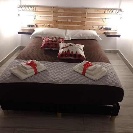Hotel La Casa Del Rione Sanita' Napoli Esterno foto