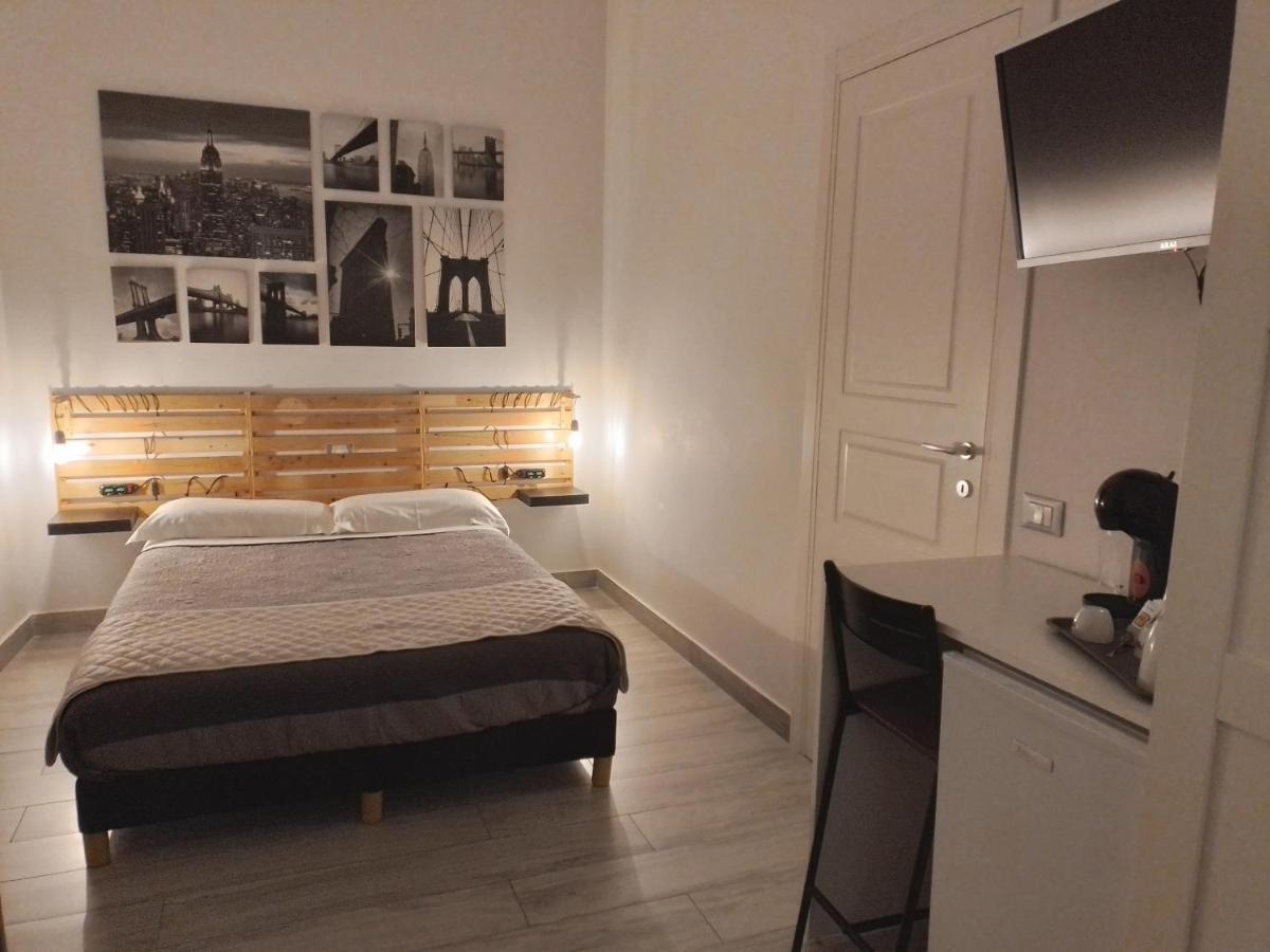 Hotel La Casa Del Rione Sanita' Napoli Esterno foto