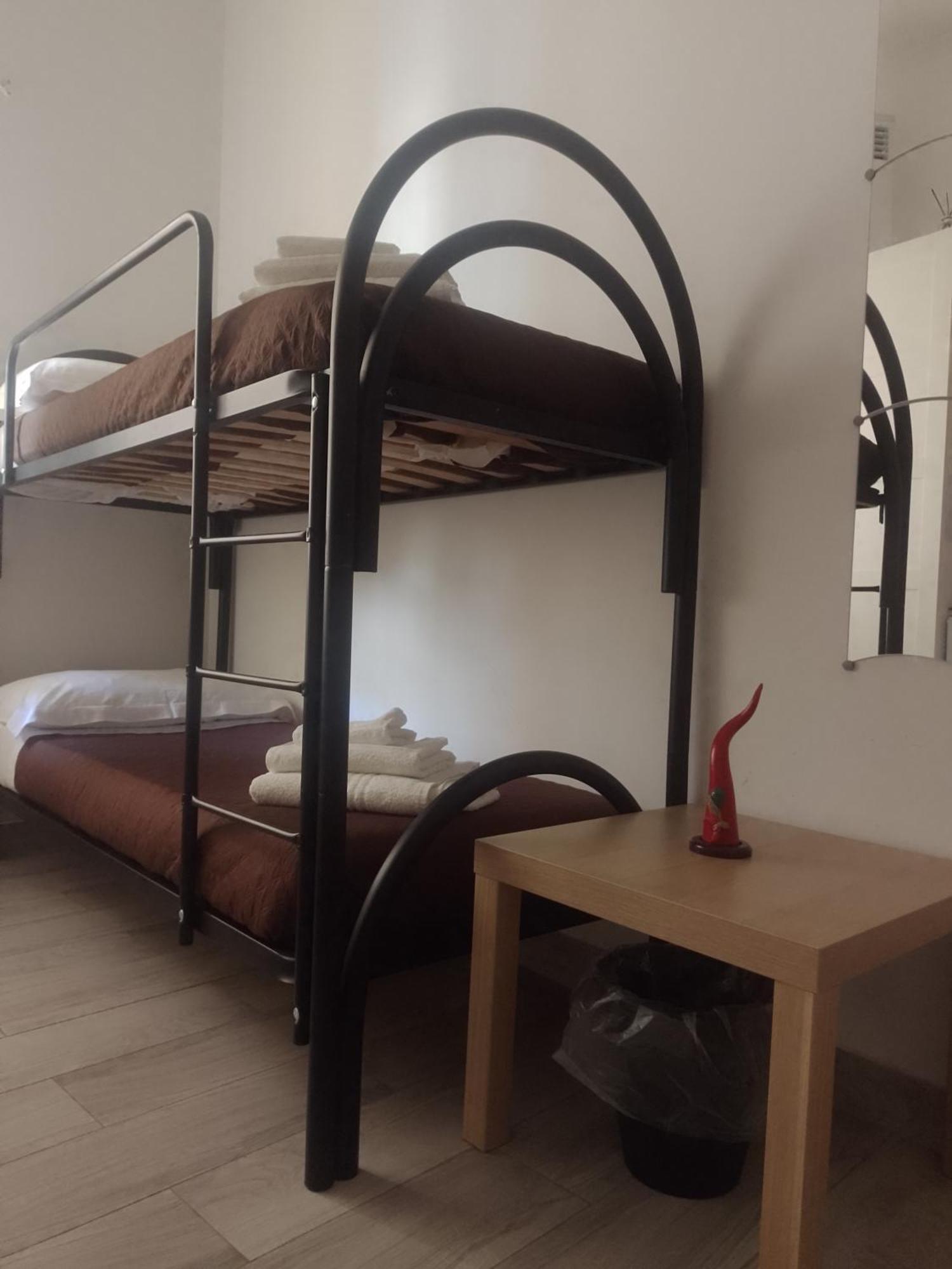 Hotel La Casa Del Rione Sanita' Napoli Esterno foto
