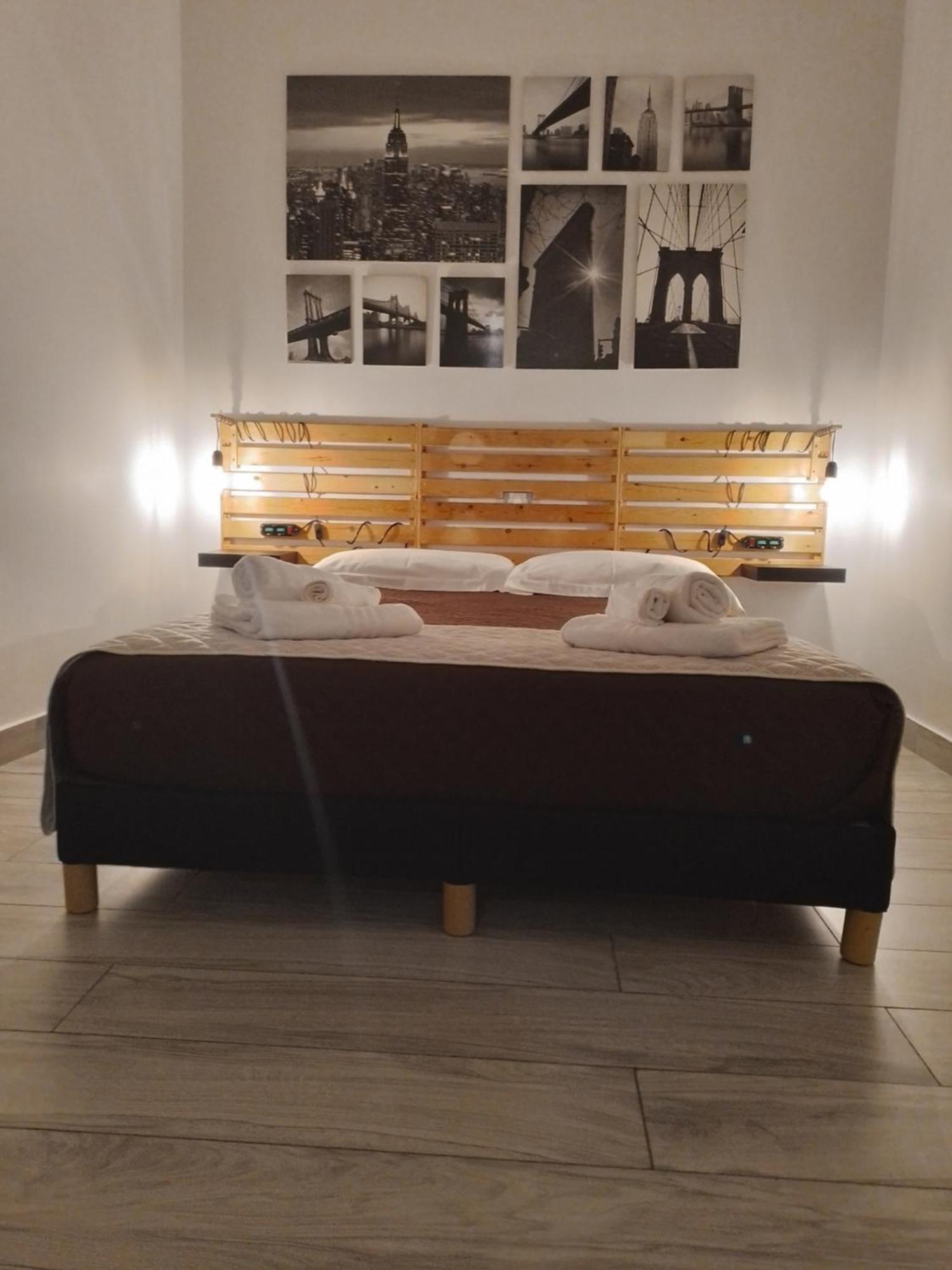 Hotel La Casa Del Rione Sanita' Napoli Esterno foto